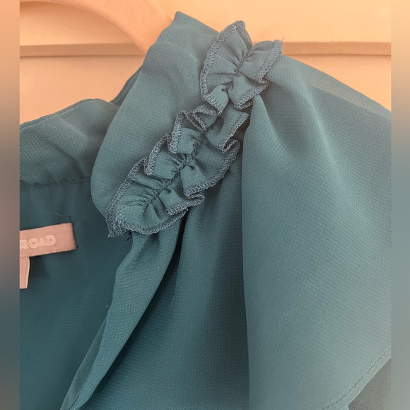 Sleeveless Dress with button front and ruffle neck TAGS ON - Picture 2 of 7